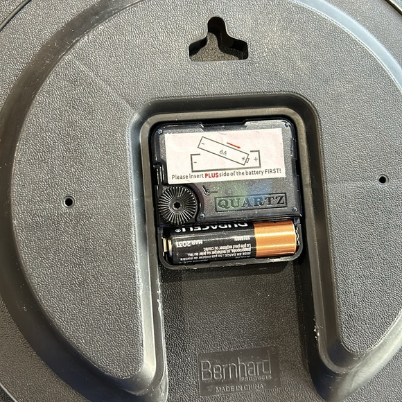 Quartz clock - Picture 4 of 4